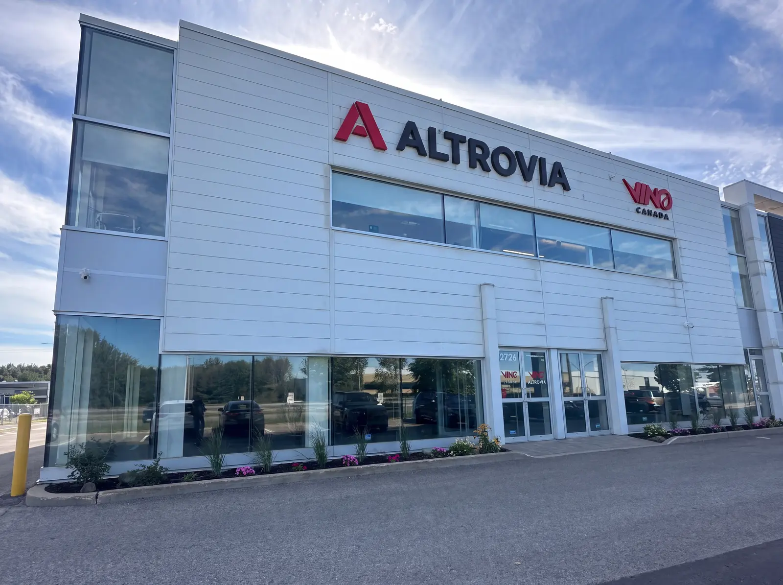 Altrovia building in Laval